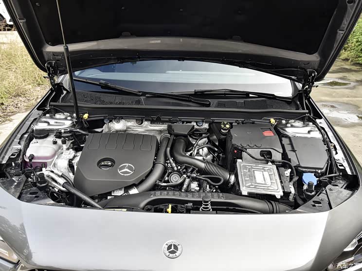 奔驰(进口) 奔驰CLA 2021款 CLA 200 4MATIC