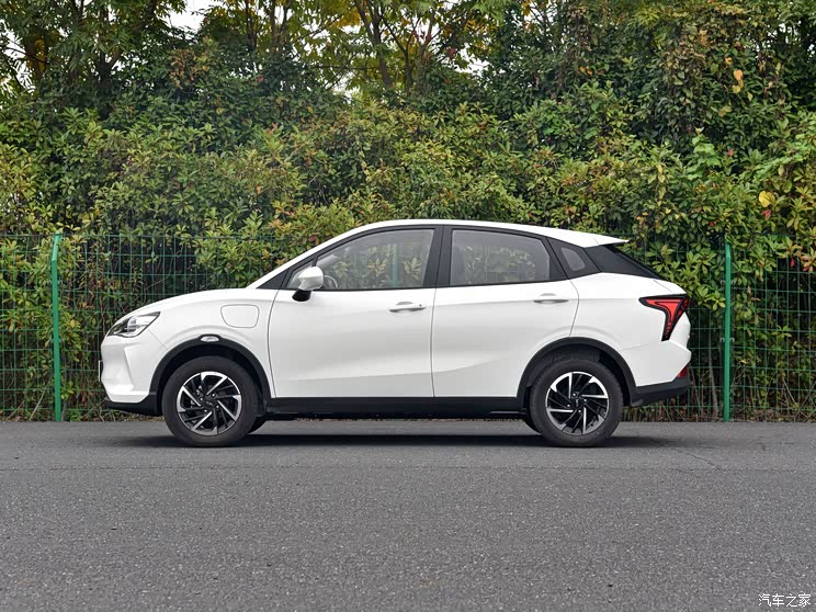 合眾汽車 哪吒V 2021款 標(biāo)準(zhǔn)續(xù)航娛樂版 合眾汽車 哪吒V 2021款 標(biāo)準(zhǔn)續(xù)航娛樂版