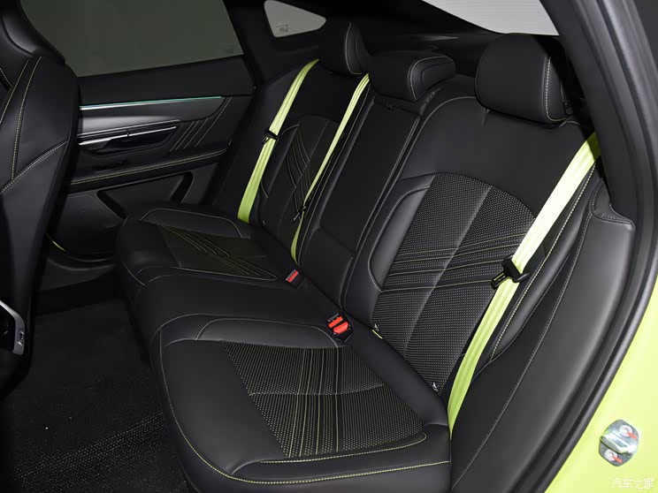 小鵬汽車 小鵬P7 2023款 P7i 鵬翼版 小鵬汽車 小鵬P7 2023款 P7i 鵬翼版