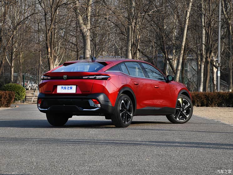 東風(fēng)標(biāo)致 標(biāo)致408X 2023款 魅力版 東風(fēng)標(biāo)致 標(biāo)致408X 2023款 魅力版