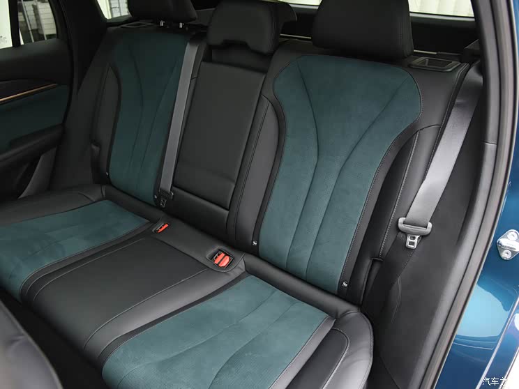 吉利汽車 星越L 2021款 2.0TD DCT兩驅(qū)頂配版試裝車 吉利汽車 星越L 2021款 2.0TD DCT兩驅(qū)頂配版試裝車