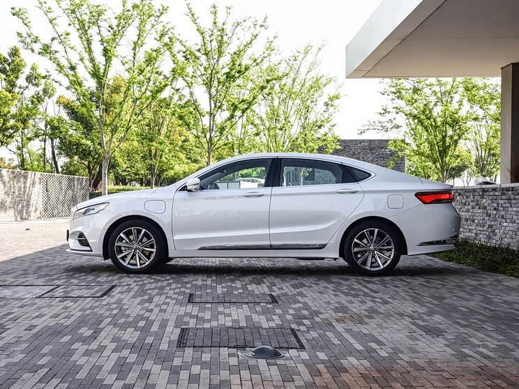 吉利汽车 博瑞ge新能源 2018款 phev 基本型
