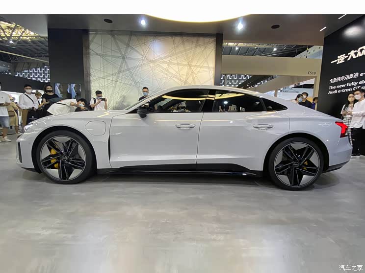 奧迪(進(jìn)口) 奧迪e-tron GT 2021款 基本型 奧迪(進(jìn)口) 奧迪e-tron GT 2021款 基本型