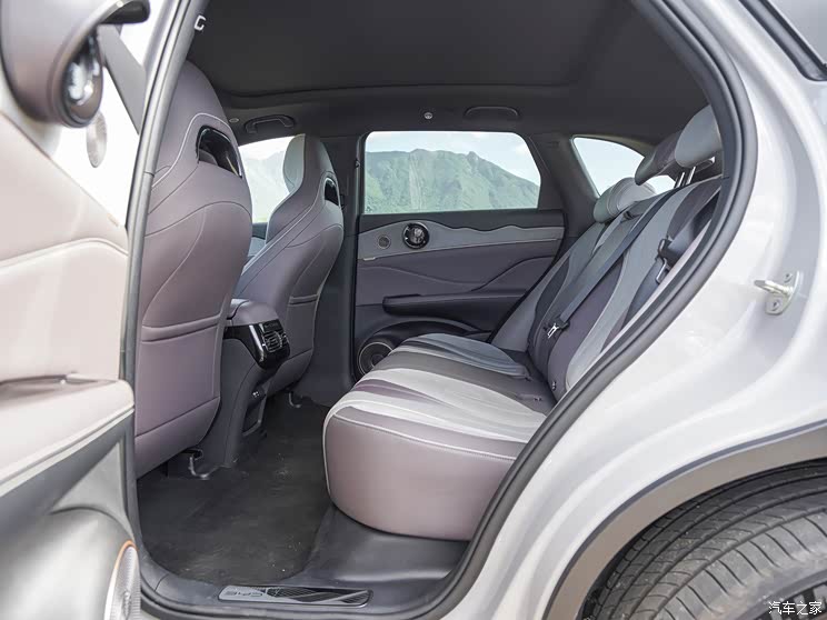 比亞迪 護衛(wèi)艦07 2023款 DM-p 175KM 四驅(qū)旗艦型 比亞迪 護衛(wèi)艦07 2023款 DM-p 175KM 四驅(qū)旗艦型