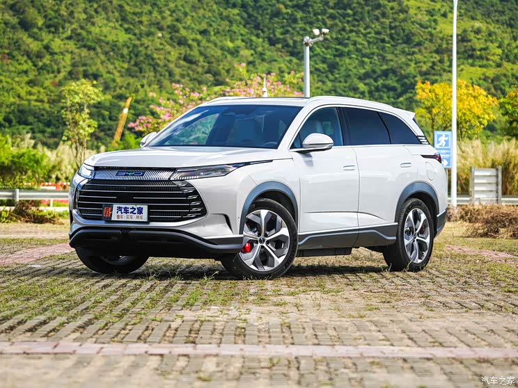 比亞迪 護衛(wèi)艦07 2023款 DM-p 175KM 四驅(qū)旗艦型 比亞迪 護衛(wèi)艦07 2023款 DM-p 175KM 四驅(qū)旗艦型