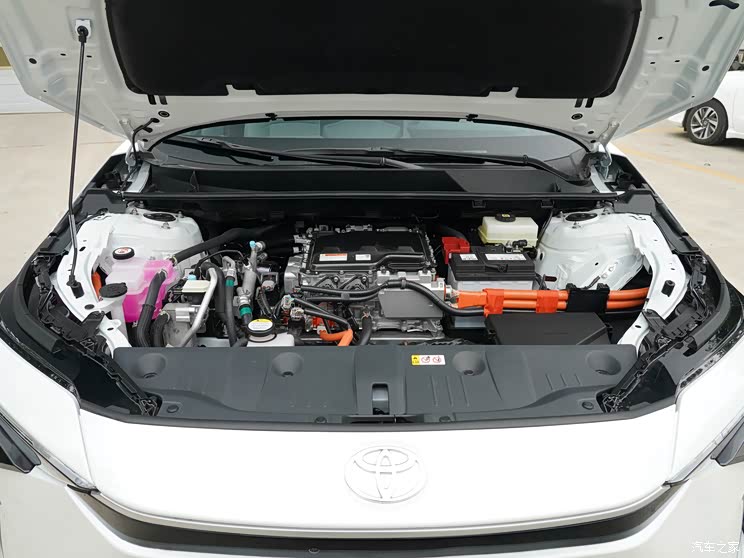 一汽豐田 一汽豐田bZ4X 2022款 兩驅(qū)暢享版 一汽豐田 一汽豐田bZ4X 2022款 兩驅(qū)暢享版