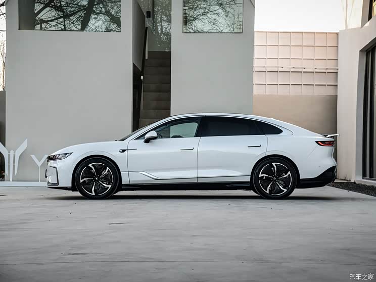 岚图汽车 岚图追光 2023款 长续航旗舰版 岚图汽车 岚图追光 2023款 长续航旗舰版