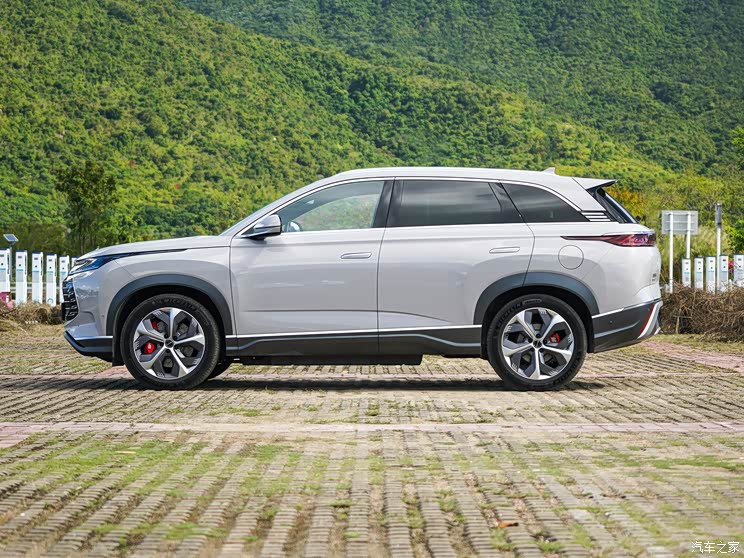 比亞迪 護衛(wèi)艦07 2023款 DM-p 175KM 四驅(qū)旗艦型 比亞迪 護衛(wèi)艦07 2023款 DM-p 175KM 四驅(qū)旗艦型