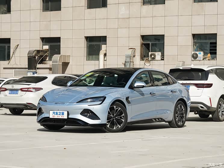 比亞迪 海豹 2022款 550km 標(biāo)準(zhǔn)續(xù)航后驅(qū)版尊貴型 比亞迪 海豹 2022款 550km 標(biāo)準(zhǔn)續(xù)航后驅(qū)版尊貴型