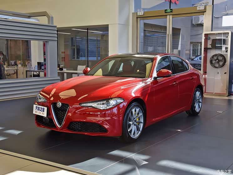 阿尔法·罗密欧 Giulia朱丽叶 2019款 2.0T 280HP 豪华版 阿尔法·罗密欧 Giulia朱丽叶 2019款 2.0T 280HP 豪华版