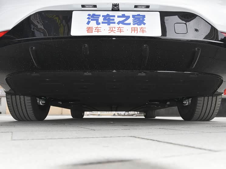 零跑汽车 零跑C01 2022款 后驱长续航版 零跑汽车 零跑C01 2022款 后驱长续航版