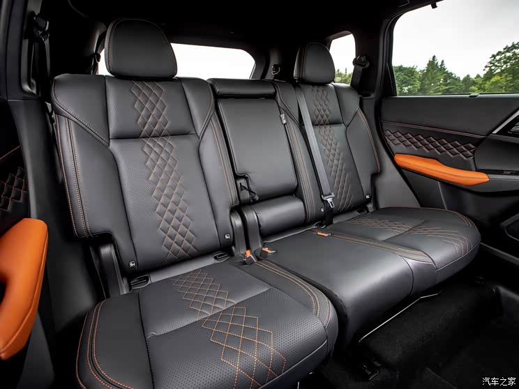 三菱(进口) 欧蓝德PHEV(进口) 2022款 日本版