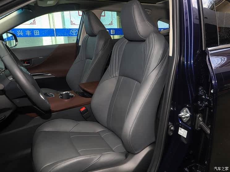 一汽丰田 凌放HARRIER 2022款 2.0L CVT两驱旗舰版 一汽丰田 凌放HARRIER 2022款 2.0L CVT两驱旗舰版