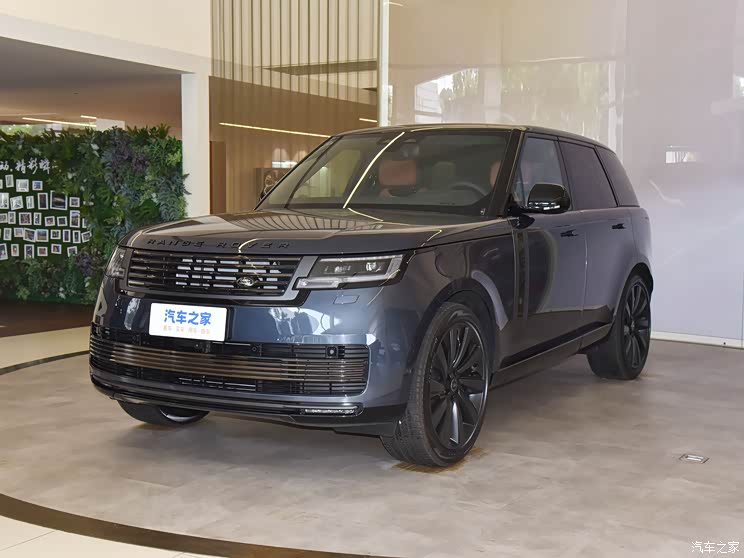 路虎(进口) 揽胜 2023款 4.4 V8 SV尊荣创世版 路虎(进口) 揽胜 2023款 4.4 V8 SV尊荣创世版