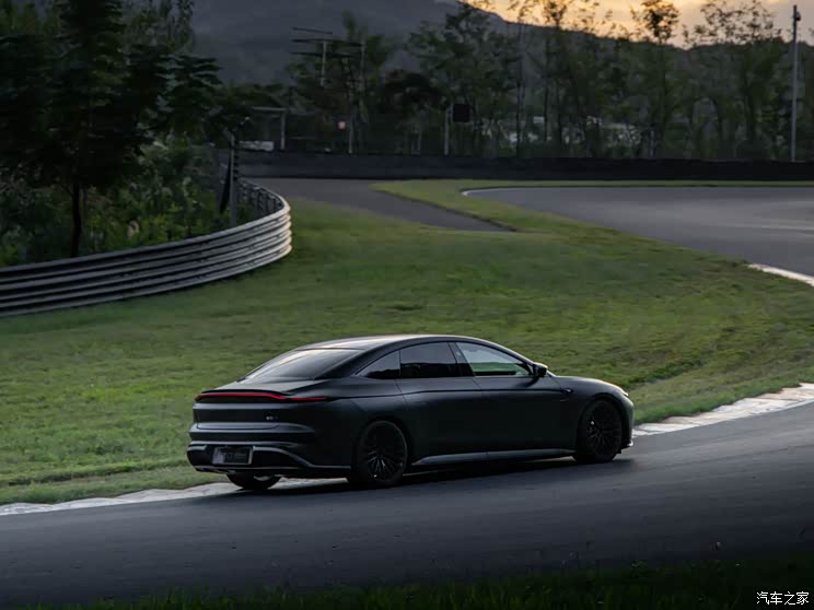 智己汽車 智己L7 2023款 Snake Performance高性能版 智己汽車 智己L7 2023款 Snake Performance高性能版