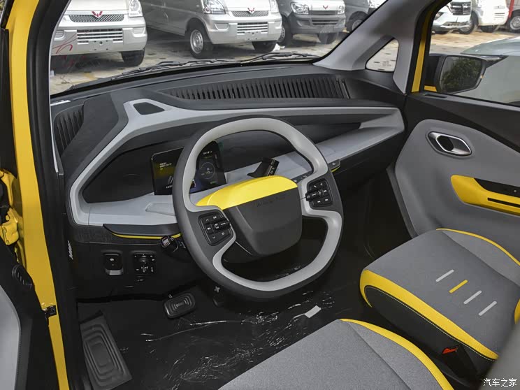 上汽通用五菱 五菱NanoEV 2021款 热爱款