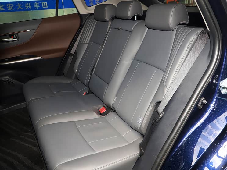 一汽丰田 凌放HARRIER 2022款 2.0L CVT两驱旗舰版 一汽丰田 凌放HARRIER 2022款 2.0L CVT两驱旗舰版