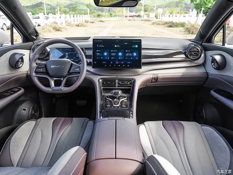 比亞迪 護衛(wèi)艦07 2023款 DM-p 175KM 四驅(qū)旗艦型 比亞迪 護衛(wèi)艦07 2023款 DM-p 175KM 四驅(qū)旗艦型