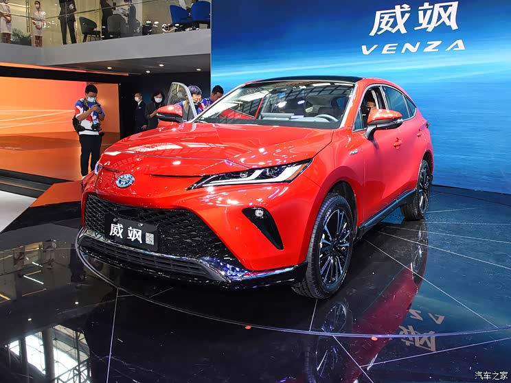 廣汽豐田 威颯 2022款 雙擎 2.5L CVT四驅(qū)尊貴版 廣汽豐田 威颯 2022款 雙擎 2.5L CVT四驅(qū)尊貴版