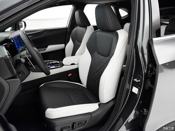 雷克萨斯 雷克萨斯NX新能源 2022款 400h+ 畅领版 雷克萨斯 雷克萨斯NX新能源 2022款 400h+ 畅领版