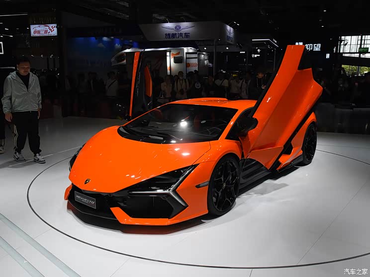 蘭博基尼 Revuelto 2023款 6.5L PHEV標(biāo)準(zhǔn)版