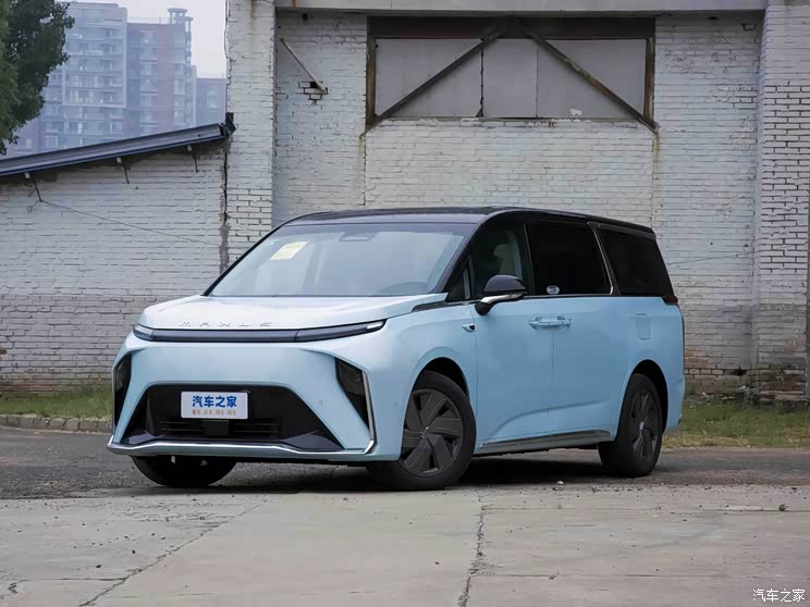 上汽大通 大家9 2024款 長續(xù)航 高山七座版 上汽大通 大家9 2024款 長續(xù)航 高山七座版