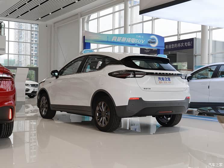 几何汽车 几何C 2020款 优选续航版 400KM C+ 几何汽车 几何C 2020款 优选续航版 400KM C+