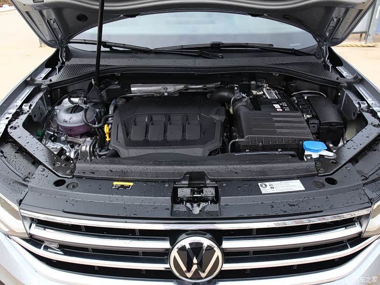 上汽大众 途观L 2022款 330TSI 自动两驱R-Line越享版 售21.58万起 大众途观家族正式上市