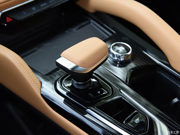 吉利汽車 星越L增程電動(dòng)版 2022款 1.5T DHT增程電動(dòng)旗艦版