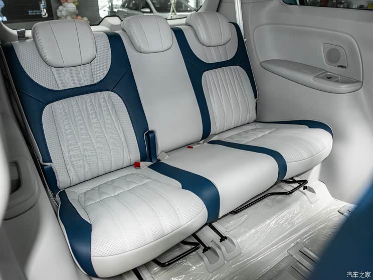 上汽集团 荣威iMAX8 2022款 400TGI 尊荣版 百人口碑评新车——荣威iMAX8如何?