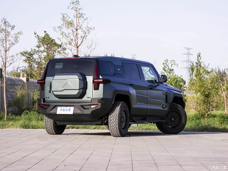 猛士科技 猛士917 2023款 純電基礎(chǔ)版 猛士科技 猛士917 2023款 純電基礎(chǔ)版