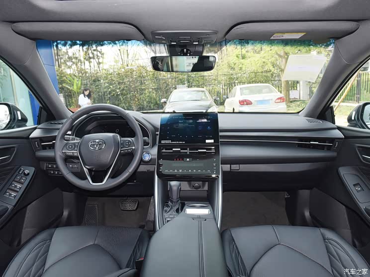 一汽丰田 亚洲龙 2022款 双擎 2.5L 尊贵版 售价19.98万起 新款丰田亚洲龙正式上市