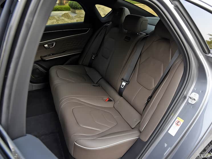 比亞迪 漢 2022款 EV 四驅(qū)基本型 比亞迪 漢 2022款 EV 四驅(qū)基本型