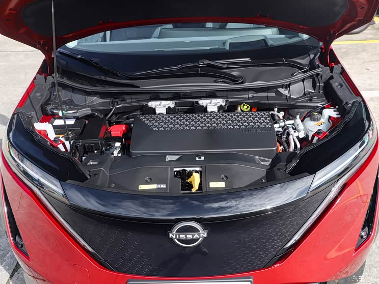 东风日产 Ariya艾睿雅 2022款 四驱高性能顶配版 东风日产 Ariya艾睿雅 2022款 四驱高性能顶配版