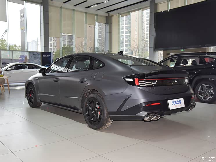 北京現(xiàn)代 索納塔 2024款 2.0T N Line 低配版 北京現(xiàn)代 索納塔 2024款 2.0T N Line 低配版