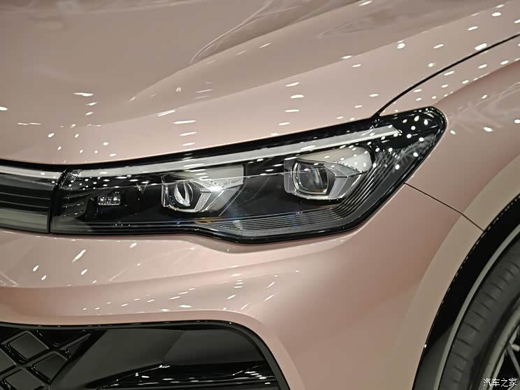 上汽大众 途观L 2024款 380TSI PRO 自动四驱高配 上汽大众 途观L 2024款 380TSI PRO 自动四驱高配