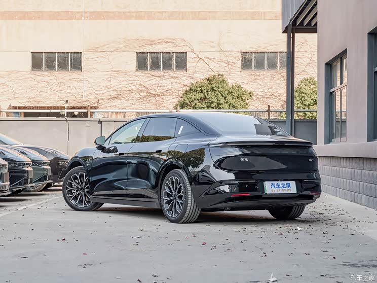 極氪 極氪007 2024款 四驅(qū)版 75kWh 極氪 極氪007 2024款 四驅(qū)版 75kWh