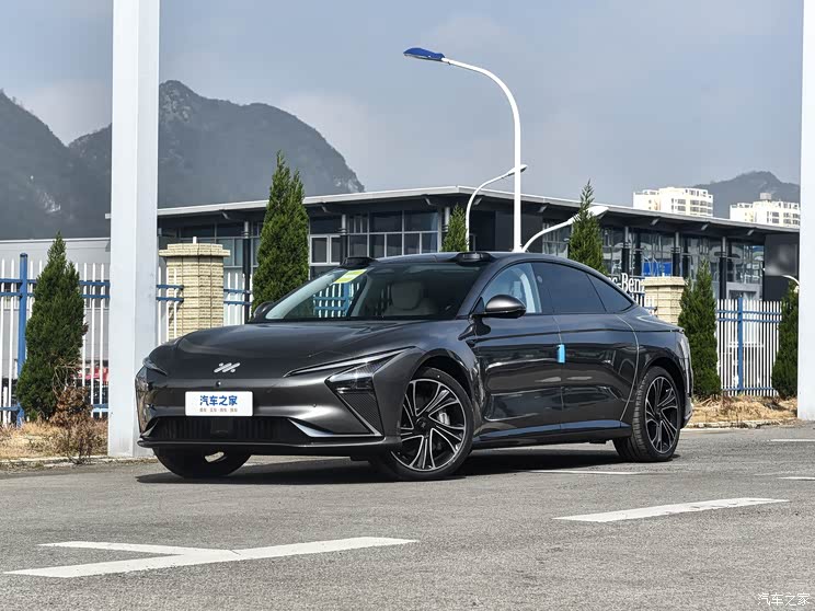 智己汽車 智己L7 2024款 MAX 超長續(xù)航版 智己汽車 智己L7 2024款 MAX 超長續(xù)航版