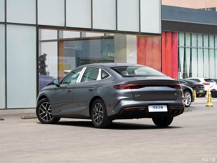 比亚迪 秦L 2024款 DM-i 120KM超越型 比亚迪 秦L 2024款 DM-i 120KM超越型
