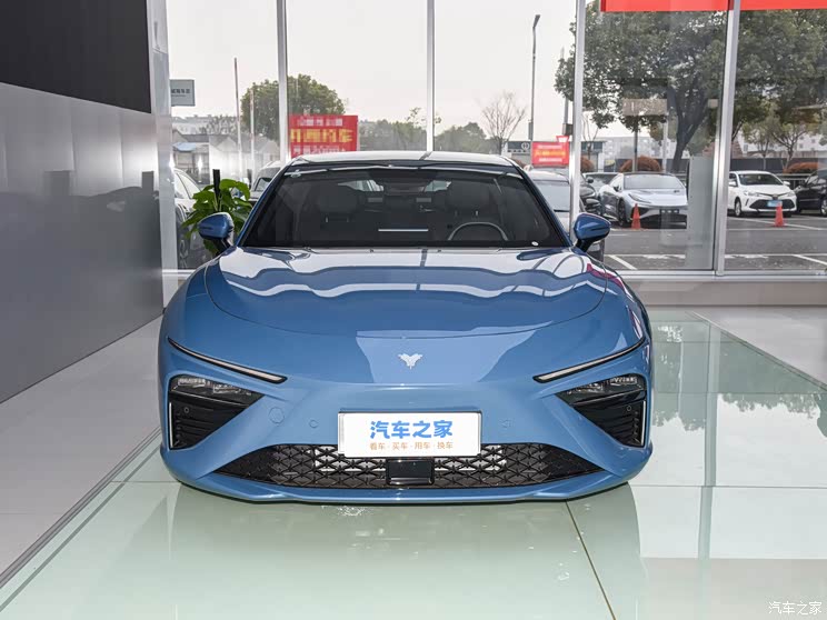 合众汽车 哪吒S 2024款 改款二 增程 1060 Lite版 合众汽车 哪吒S 2024款 改款二 增程 1060 Lite版