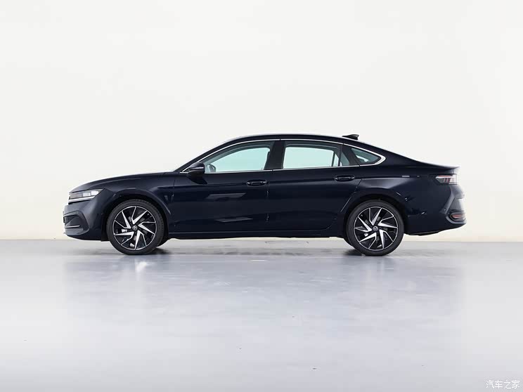 一汽-大众 迈腾 2024款 380TSI DSG套件版 一汽-大众 迈腾 2024款 380TSI DSG套件版