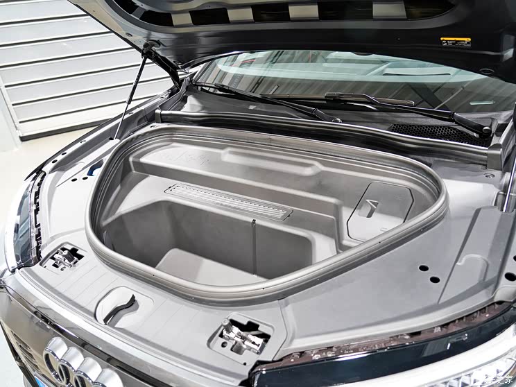 奥迪(进口) 奥迪SQ6 e-tron 2024款 基本型 奥迪(进口) 奥迪SQ6 e-tron 2024款 基本型