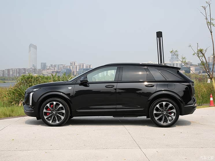 上汽通用凯迪拉克 凯迪拉克XT5 2025款 2.0T 铂金型 上汽通用凯迪拉克 凯迪拉克XT5 2025款 2.0T 铂金型
