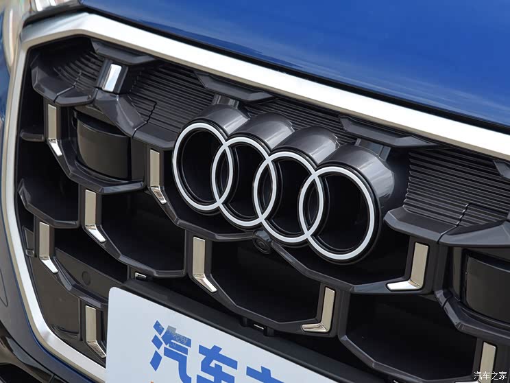 奧迪(進口) 奧迪Q7 2024款 45 TFSI quattro S line運動型 奧迪(進口) 奧迪Q7 2024款 45 TFSI quattro S line運動型