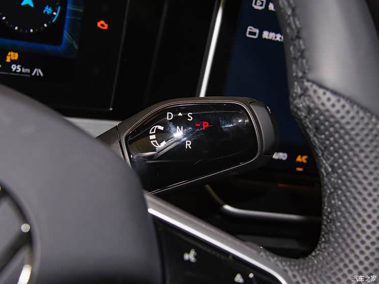 上汽大眾 帕薩特 2025款 Pro 380TSI 星空龍尊版 上汽大眾 帕薩特 2025款 Pro 380TSI 星空龍尊版