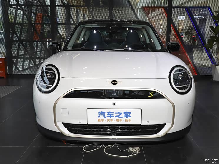光束汽车 电动MINI COOPER 2024款 COOPER SE 艺术家 光束汽车 电动MINI COOPER 2024款 COOPER SE 艺术家
