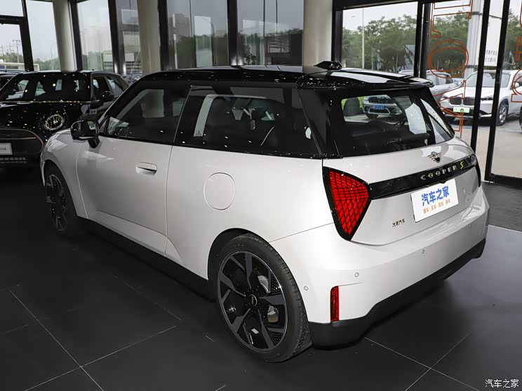 光束汽车 电动MINI COOPER 2024款 COOPER SE 艺术家 光束汽车 电动MINI COOPER 2024款 COOPER SE 艺术家