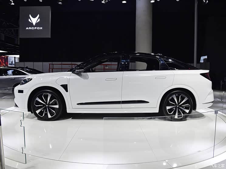 北汽新能源 极狐 阿尔法S(ARCFOX αS) 2021款 华为HI 高阶版 北汽新能源 极狐 阿尔法S(ARCFOX αS) 2021款 华为HI 高阶版