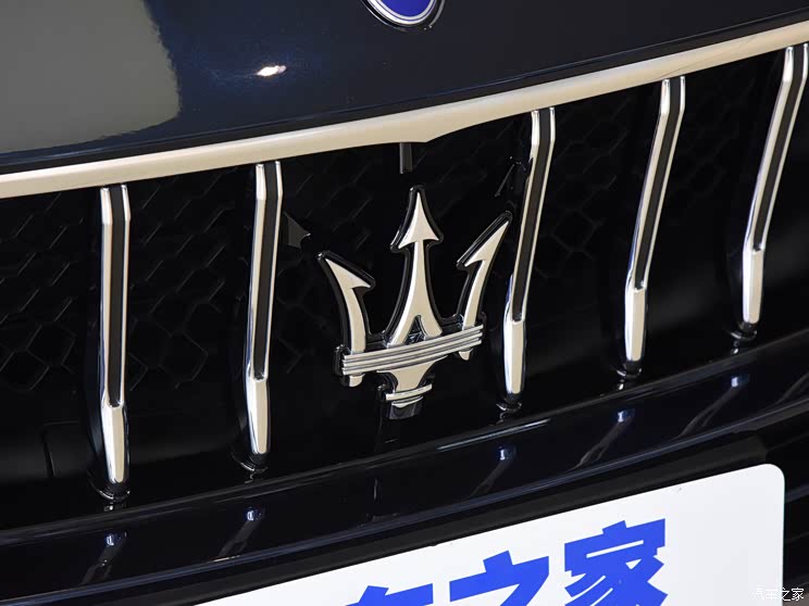玛莎拉蒂 总裁 2021款 3.0T 豪华版 玛莎拉蒂 总裁 2021款 3.0T 豪华版