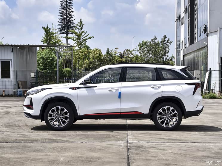 长安汽车 长安CS75 PLUS 2022款 2.0T 自动领航型 揽月/星越L等 2021最难忘的SUV(上)